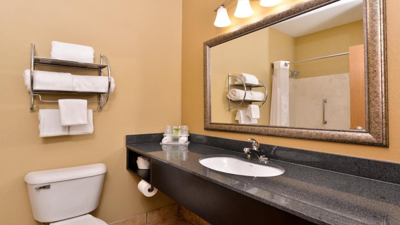Holiday Inn Express Hotel & Suites Cincinnati-North/Sharonville Esterno foto