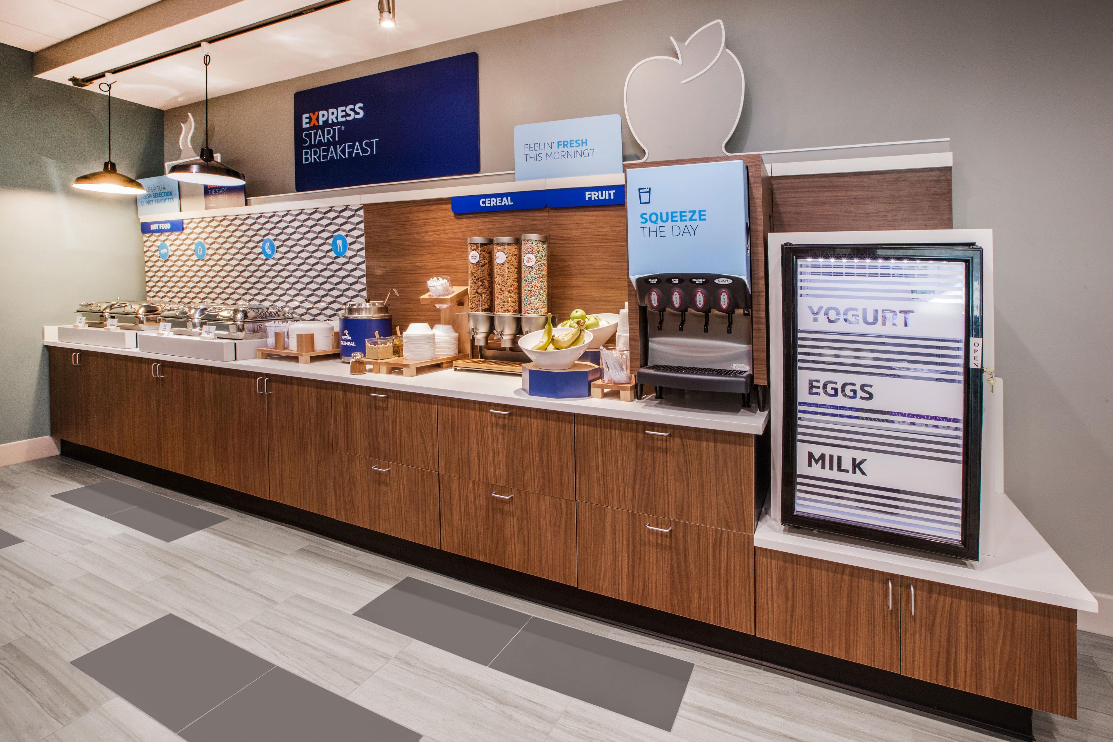 Holiday Inn Express Hotel & Suites Cincinnati-North/Sharonville Esterno foto