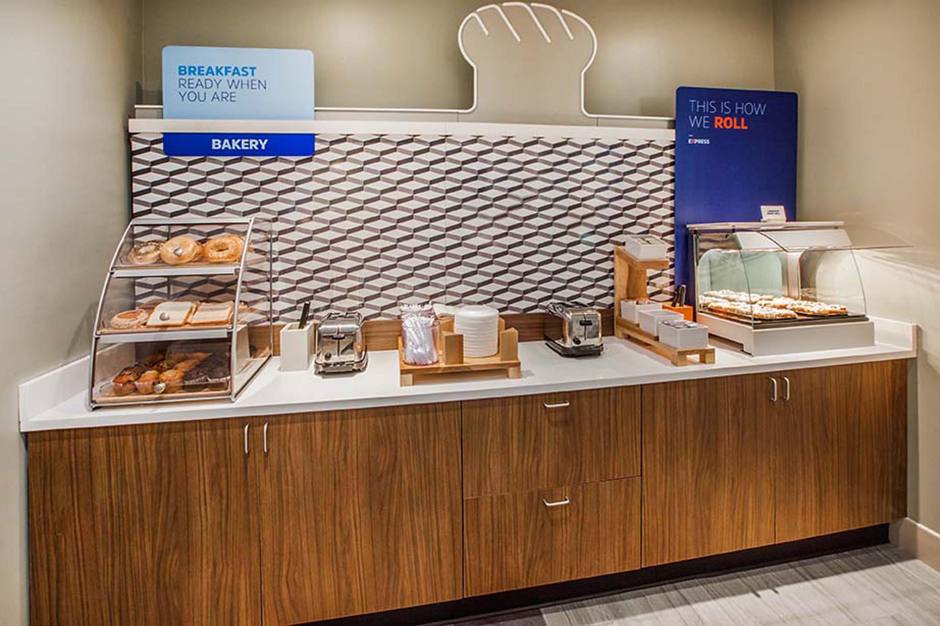 Holiday Inn Express Hotel & Suites Cincinnati-North/Sharonville Esterno foto