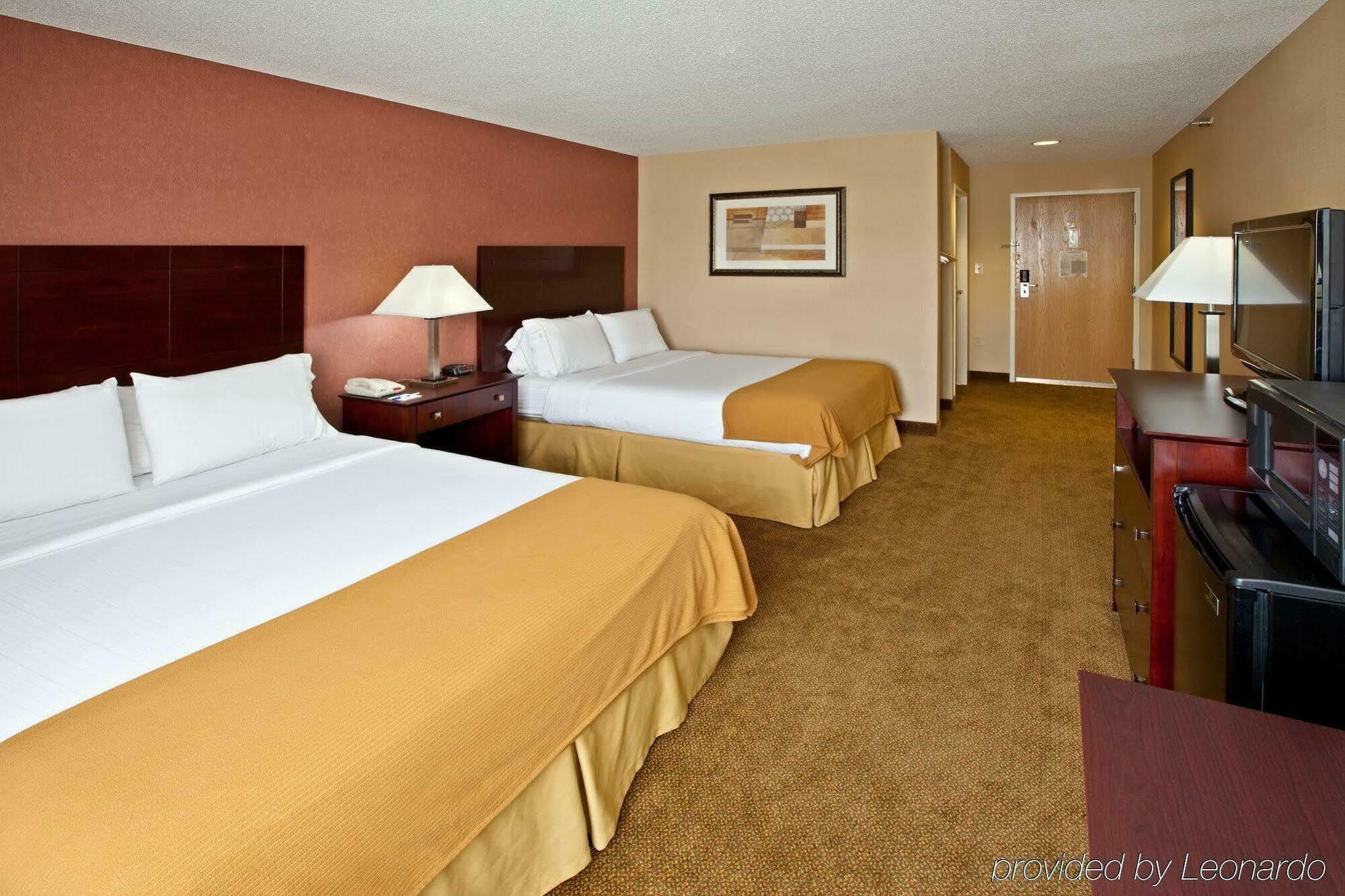 Holiday Inn Express Hotel & Suites Cincinnati-North/Sharonville Esterno foto
