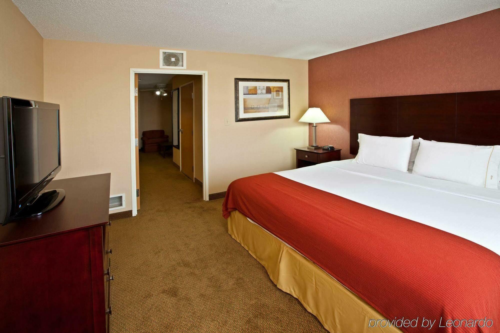 Holiday Inn Express Hotel & Suites Cincinnati-North/Sharonville Esterno foto
